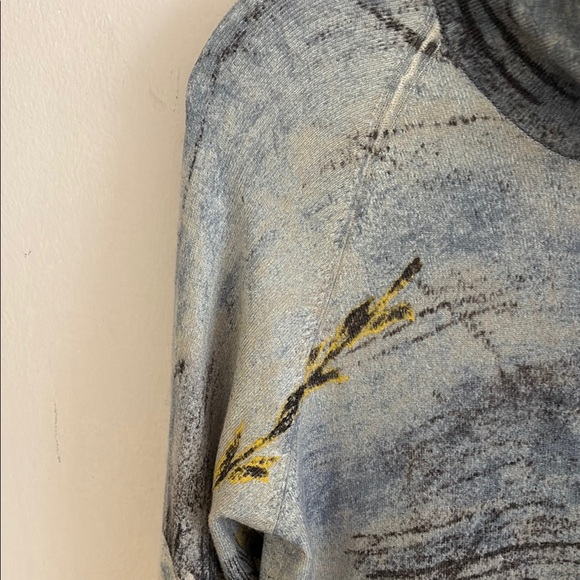 Gray and White Cowl Neck Sweater with Textured Design - Picture 3 of 7